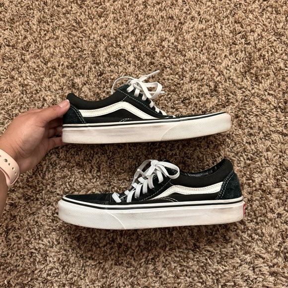 Vans - Picture 2 of 4